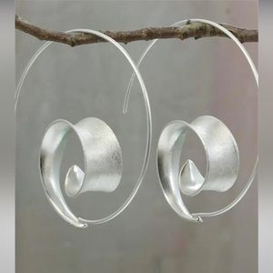 Wisherryy leaves inspired spiral earrings